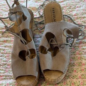 Women's Gray Fabiola’s Suede Sandals